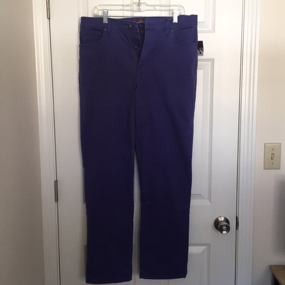 Classic fit pants.